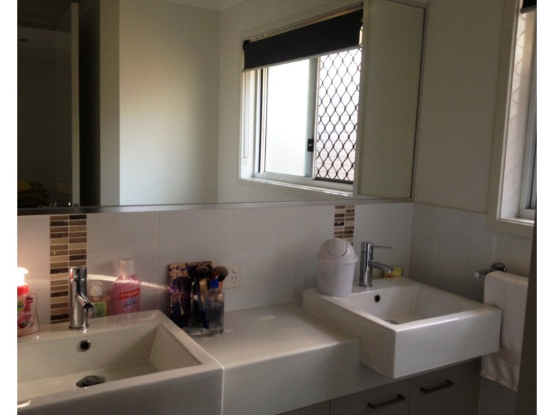 28 Coralina Crescent, Logan Reserve QLD 4133
