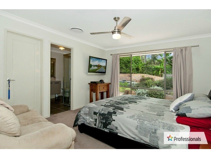 294 Bamboo Drive, Woodhill QLD 4285