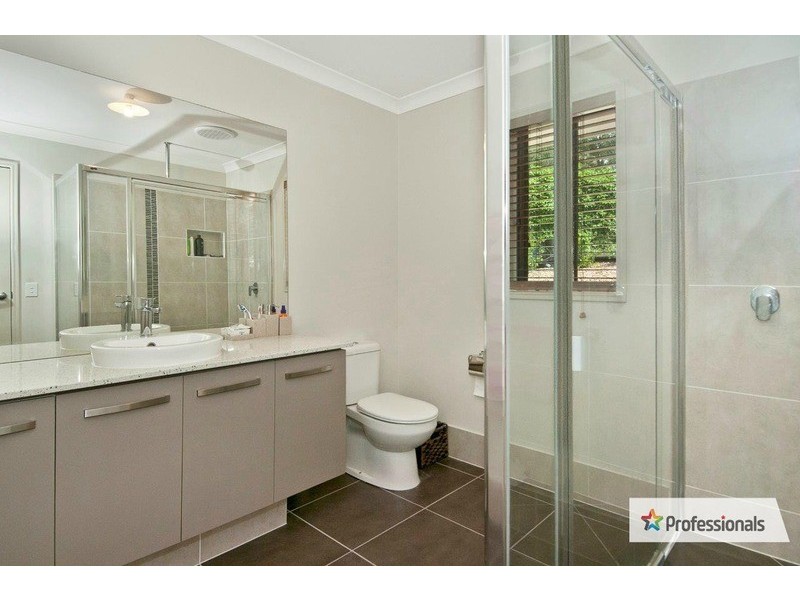 294 Bamboo Drive, Woodhill QLD 4285