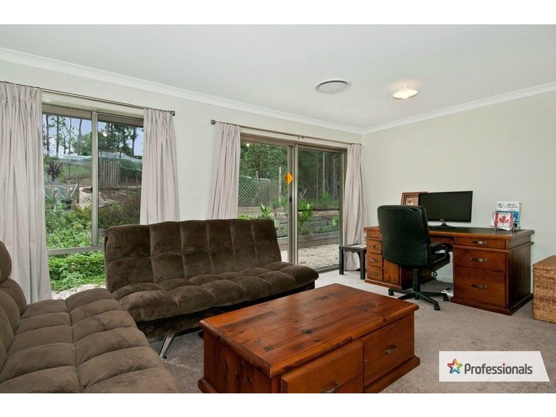 294 Bamboo Drive, Woodhill QLD 4285