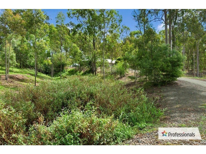 294 Bamboo Drive, Woodhill QLD 4285
