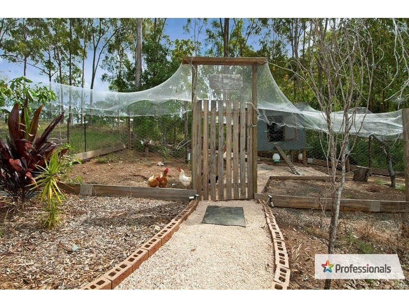 294 Bamboo Drive, Woodhill QLD 4285