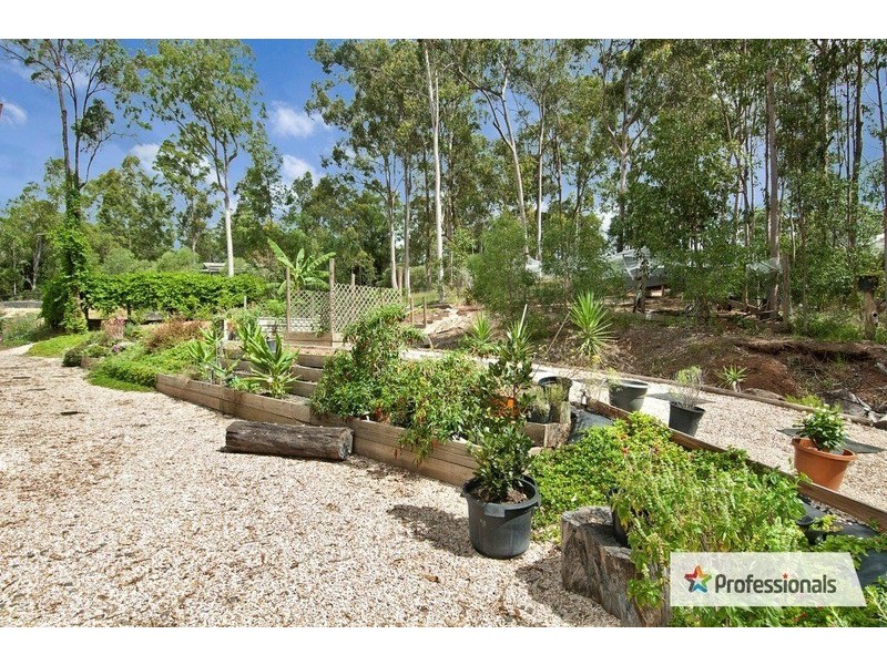294 Bamboo Drive, Woodhill QLD 4285