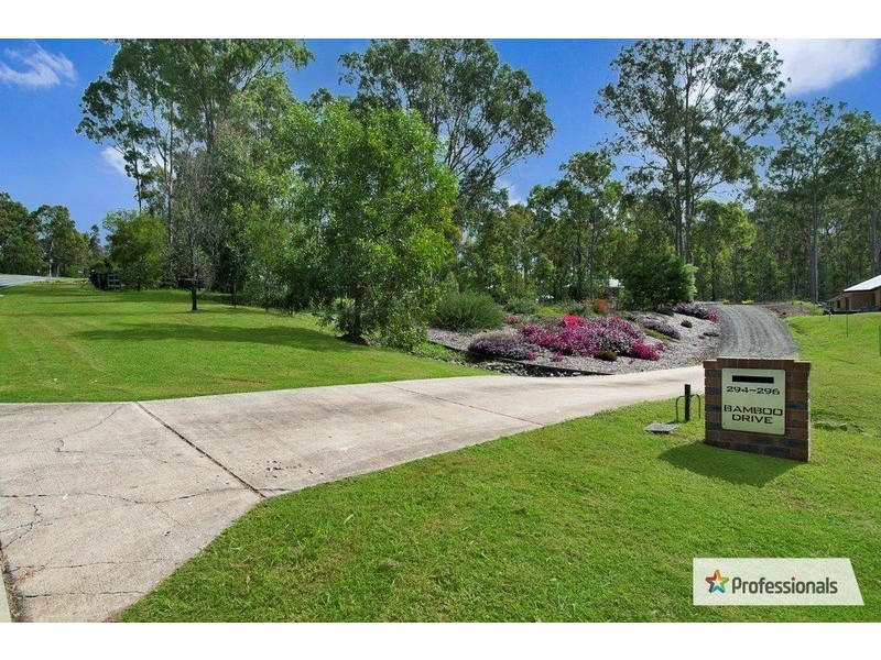 294 Bamboo Drive, Woodhill QLD 4285