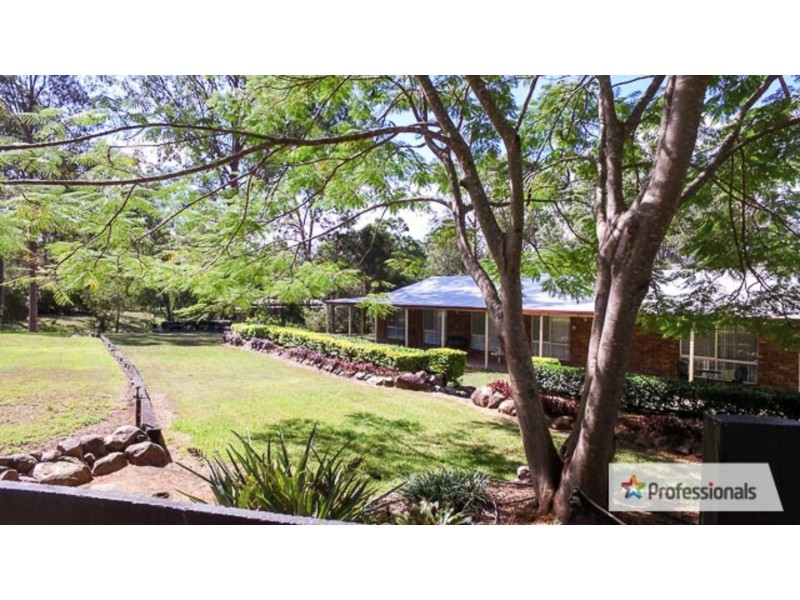 129 Bamboo Drive, Cedar Vale QLD 4285