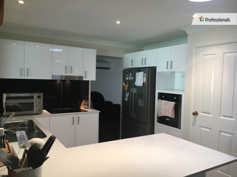 129 Bamboo Drive, Cedar Vale QLD 4285