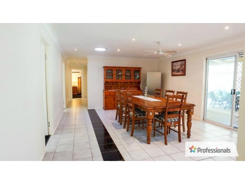 129 Bamboo Drive, Cedar Vale QLD 4285