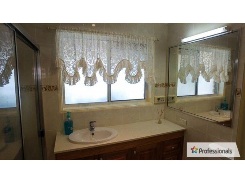 129 Bamboo Drive, Cedar Vale QLD 4285