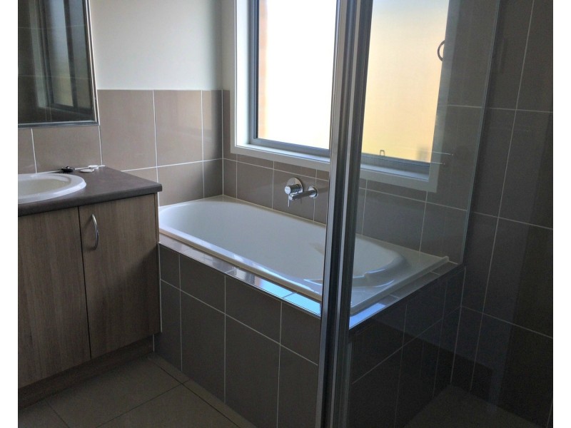 27 Reserve Road, Jimboomba QLD 4280