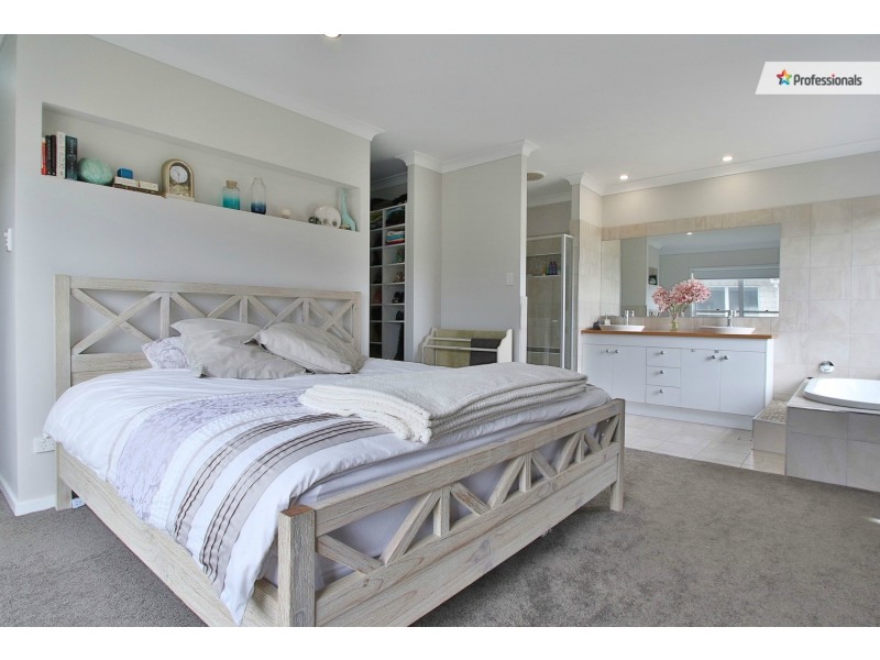 34 Ooah Circuit, Buccan QLD 4207