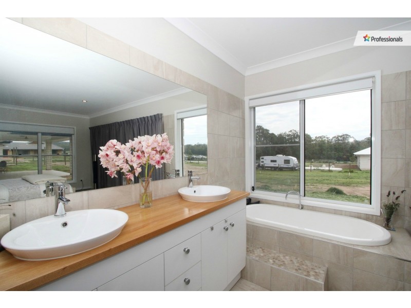 34 Ooah Circuit, Buccan QLD 4207