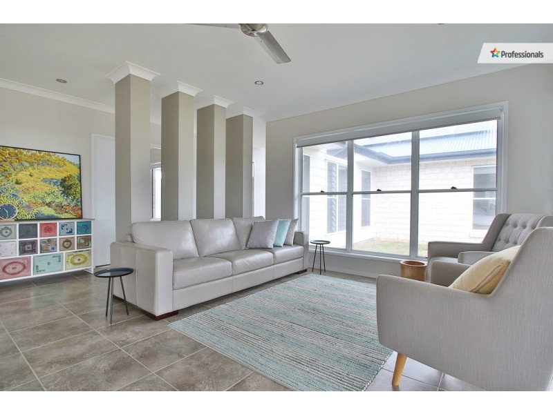 34 Ooah Circuit, Buccan QLD 4207