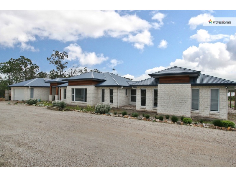 34 Ooah Circuit, Buccan QLD 4207