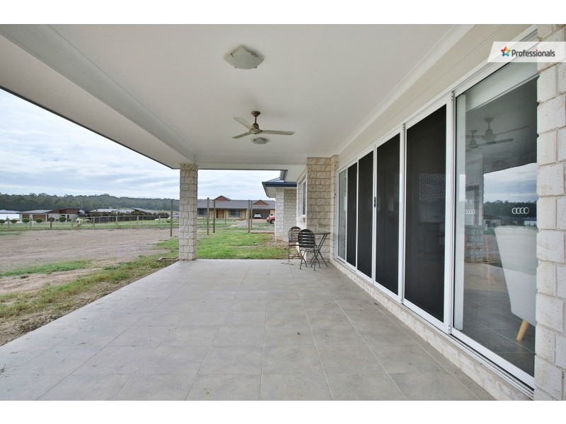 34 Ooah Circuit, Buccan QLD 4207