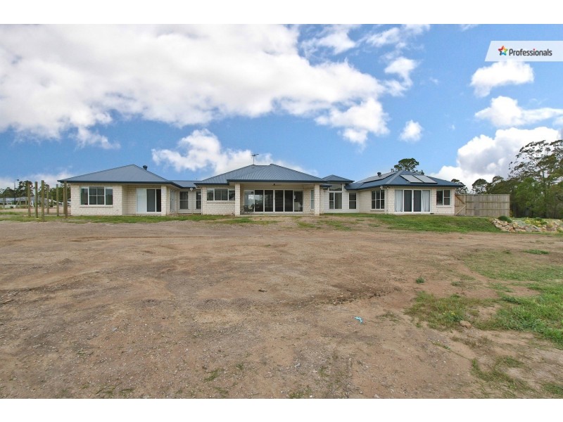 34 Ooah Circuit, Buccan QLD 4207