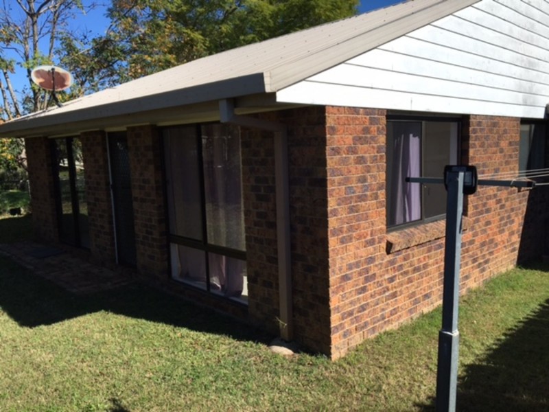 2/17 Buchanan Street, Beaudesert QLD 4285