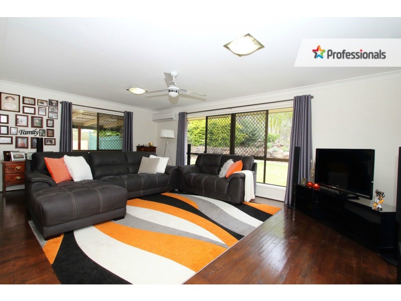 9 Birch Place, Cedar Grove QLD 4285