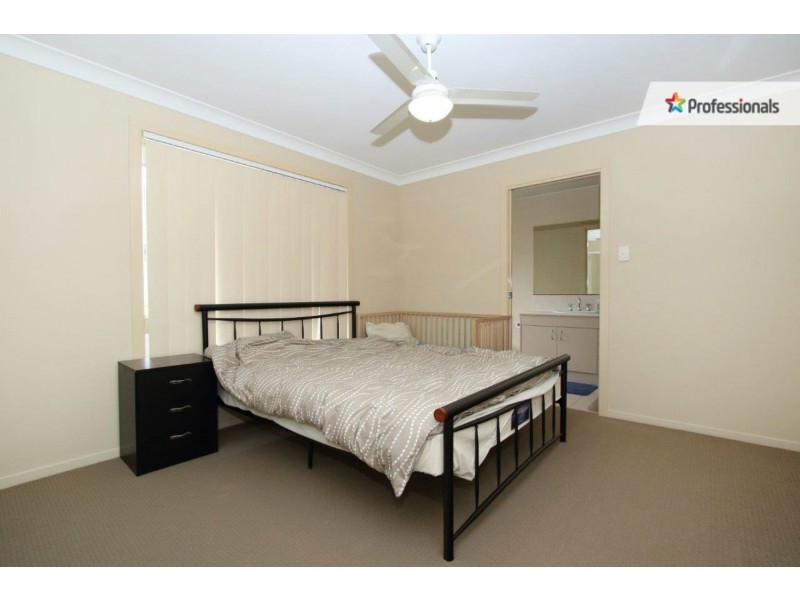 2 Blueberry Ash Court, Boronia Heights QLD 4124