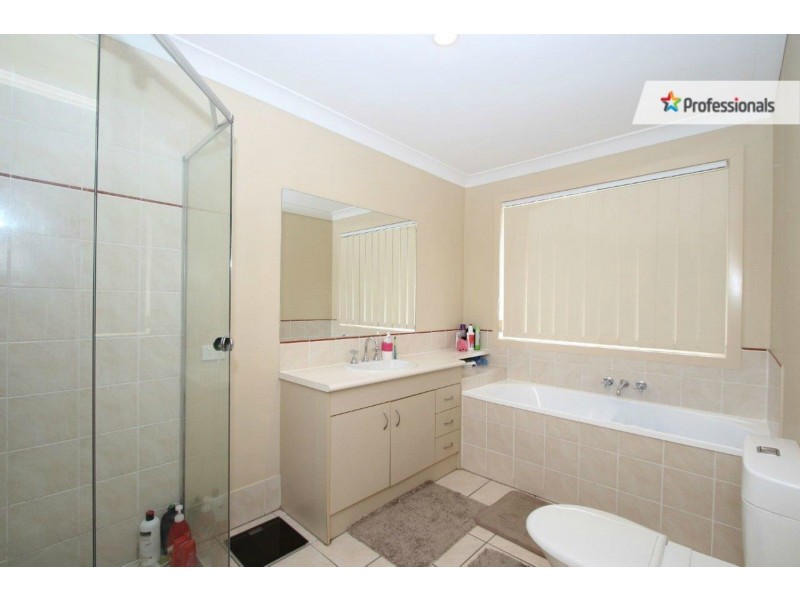 2 Blueberry Ash Court, Boronia Heights QLD 4124