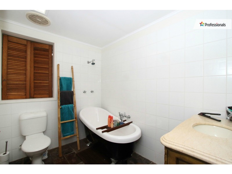 111 Quail Street, Cedar Vale QLD 4285