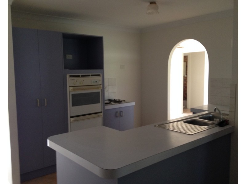 121 Emerald Drive, Regents Park QLD 4118
