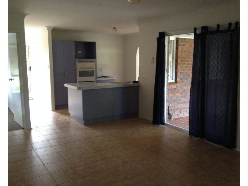 121 Emerald Drive, Regents Park QLD 4118