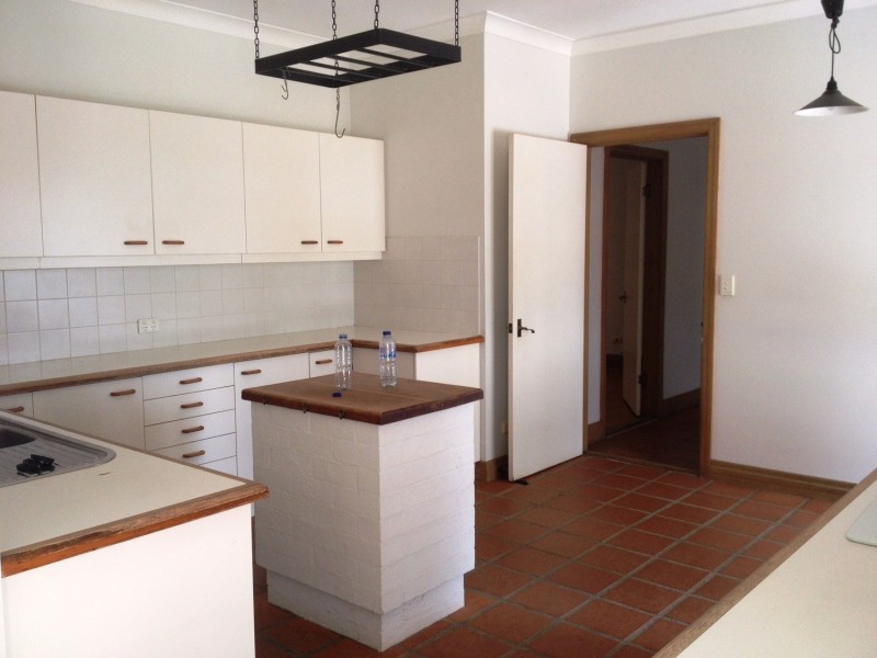 2 Stanley Court, Munruben QLD 4125