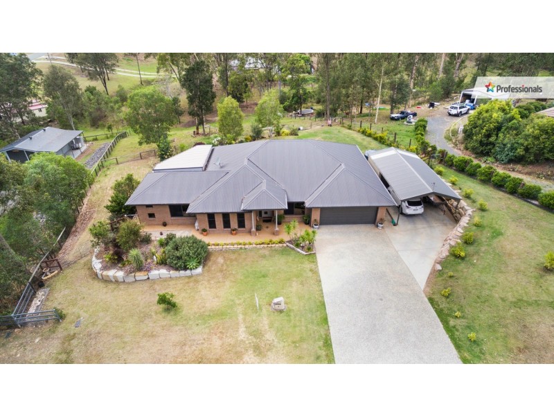 285 Bamboo Drive, Woodhill QLD 4285
