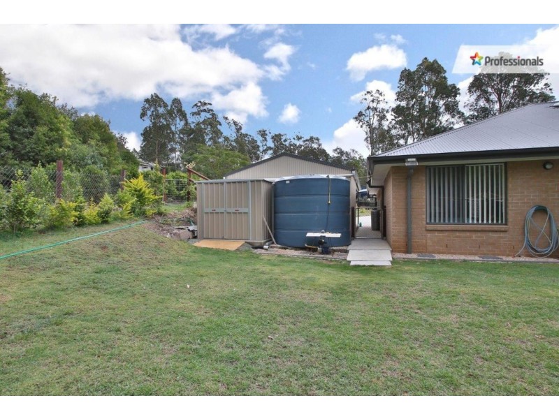 285 Bamboo Drive, Woodhill QLD 4285