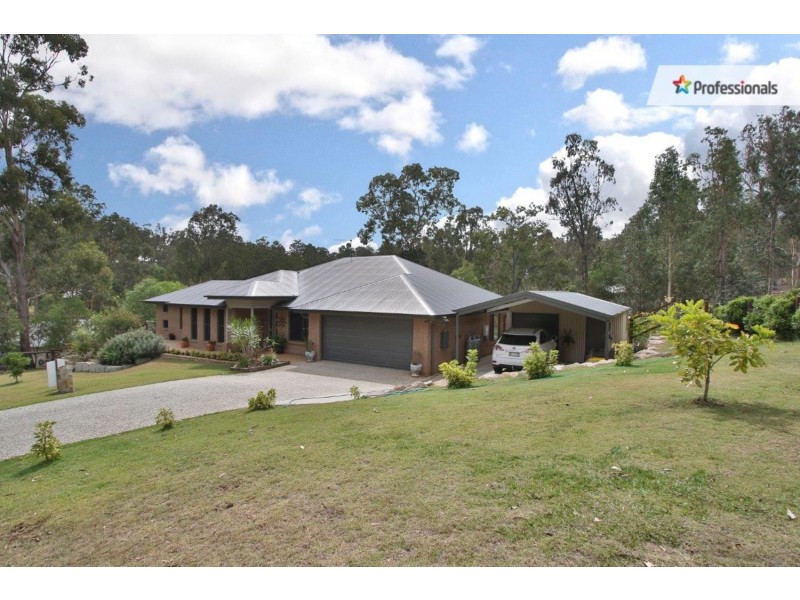 285 Bamboo Drive, Woodhill QLD 4285