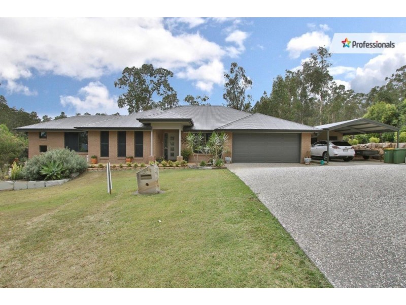 285 Bamboo Drive, Woodhill QLD 4285