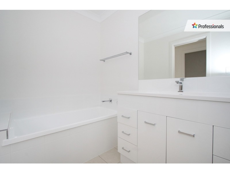 11 Jasmine Court, Jimboomba QLD 4280