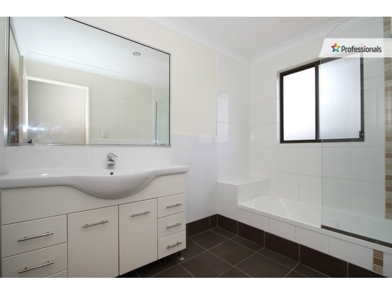 11 Spring Street, Jimboomba QLD 4280
