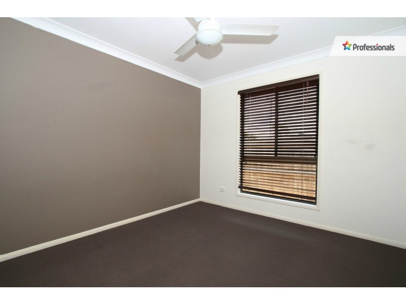 11 Spring Street, Jimboomba QLD 4280
