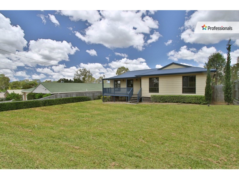 11 Spring Street, Jimboomba QLD 4280