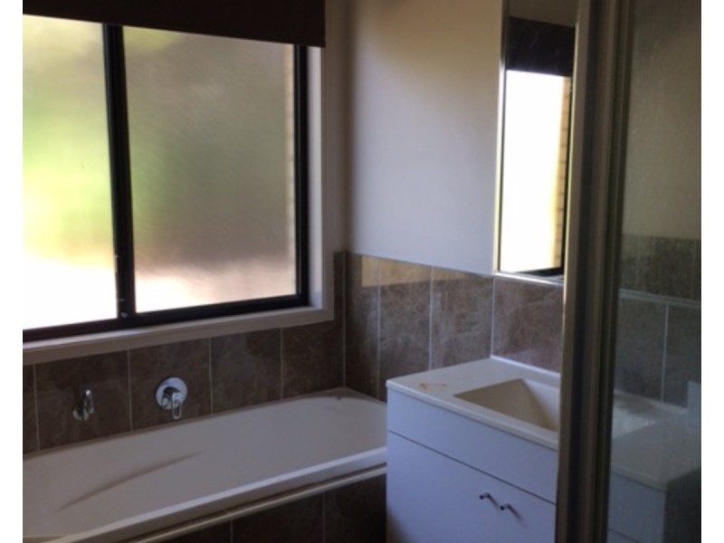 17b Law Street, Redbank QLD 4301