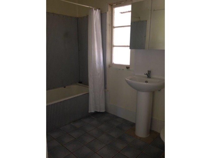 32 Hart Street, Beaudesert QLD 4285