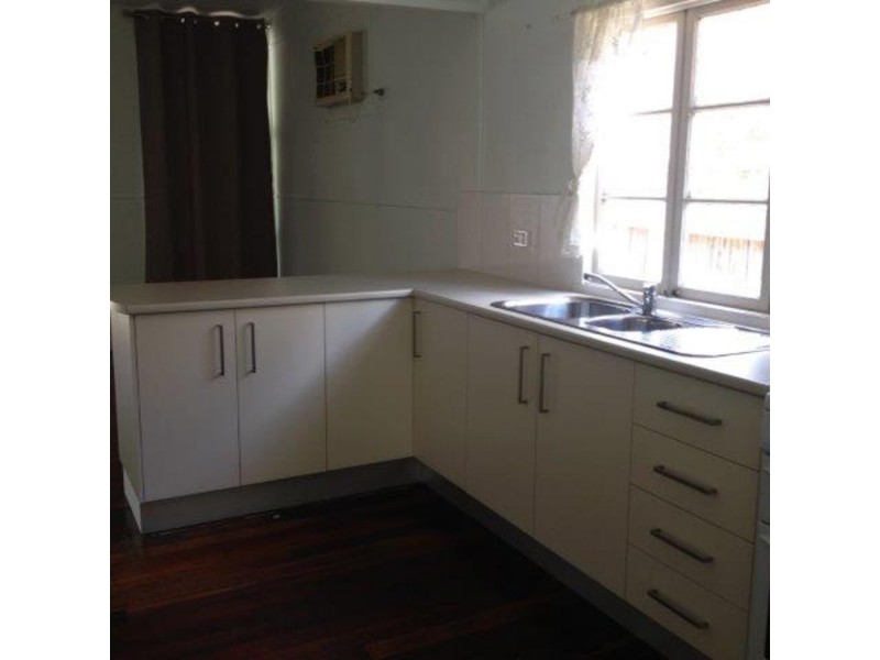 32 Hart Street, Beaudesert QLD 4285