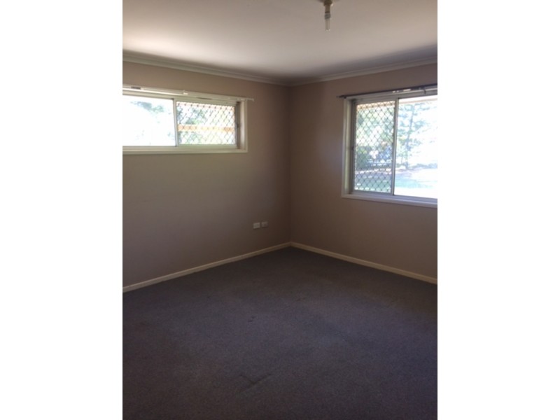 40 Station Road, Loganlea QLD 4131