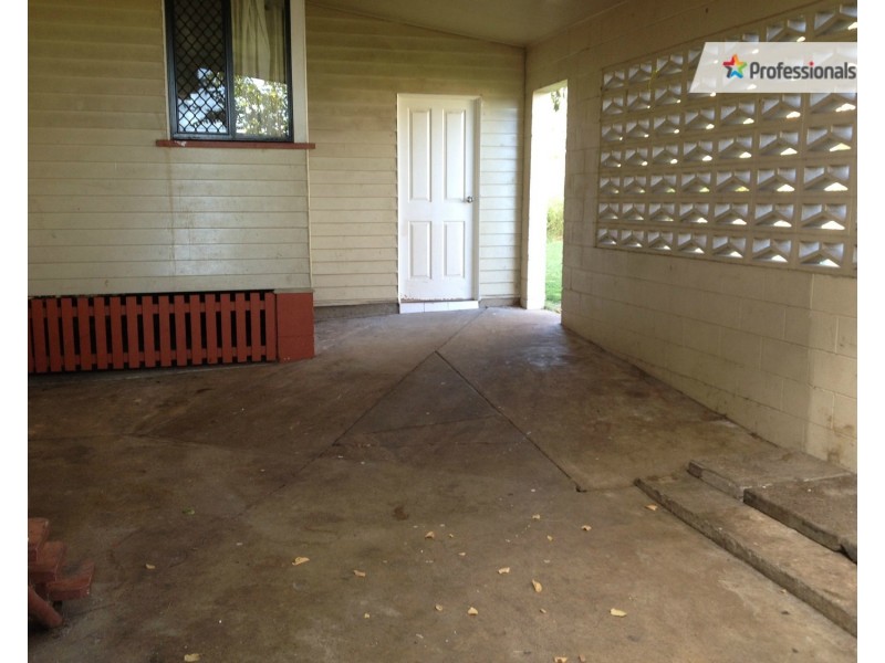 17 Law Street, Redbank QLD 4301