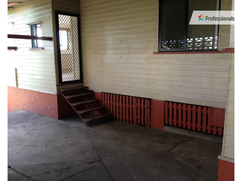 17 Law Street, Redbank QLD 4301