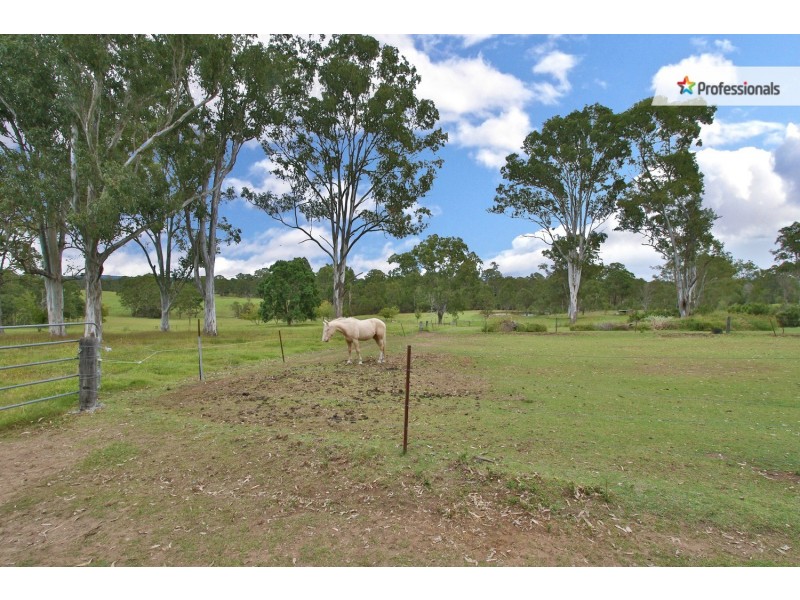 26-40 Crest Road, South Maclean QLD 4280