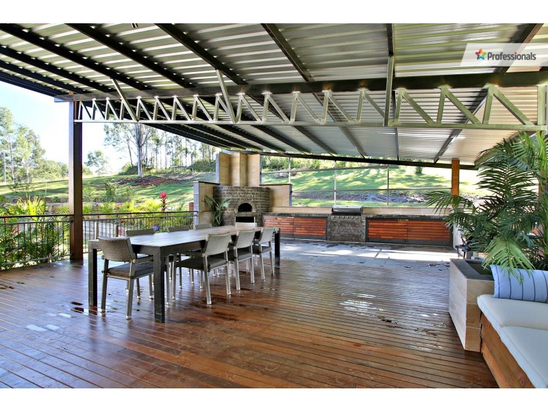 215 Bamboo Drive, Cedar Vale QLD 4285