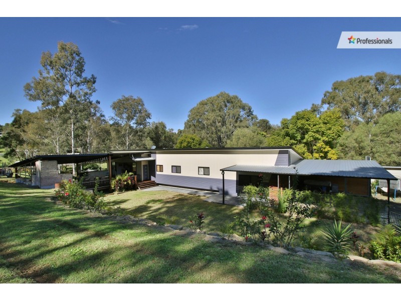 215 Bamboo Drive, Cedar Vale QLD 4285