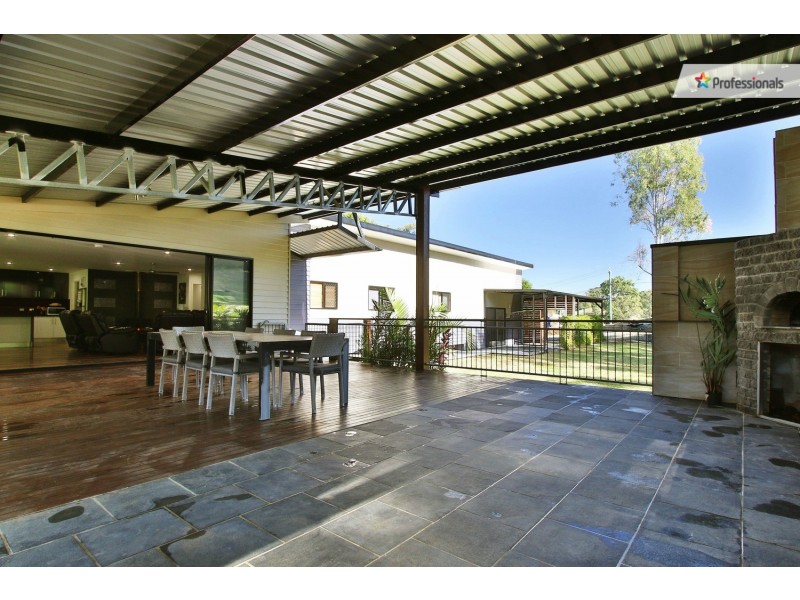 215 Bamboo Drive, Cedar Vale QLD 4285