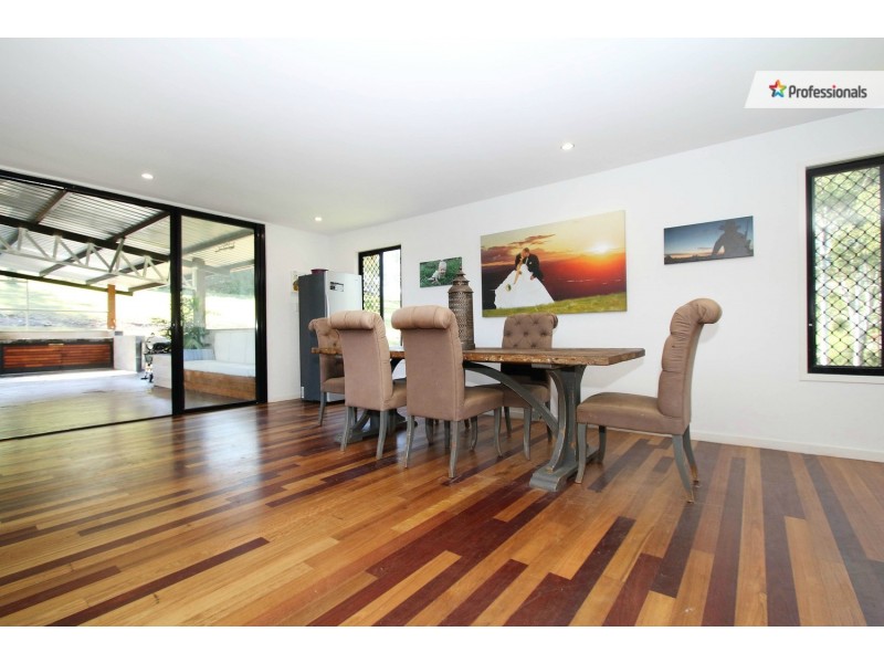 215 Bamboo Drive, Cedar Vale QLD 4285