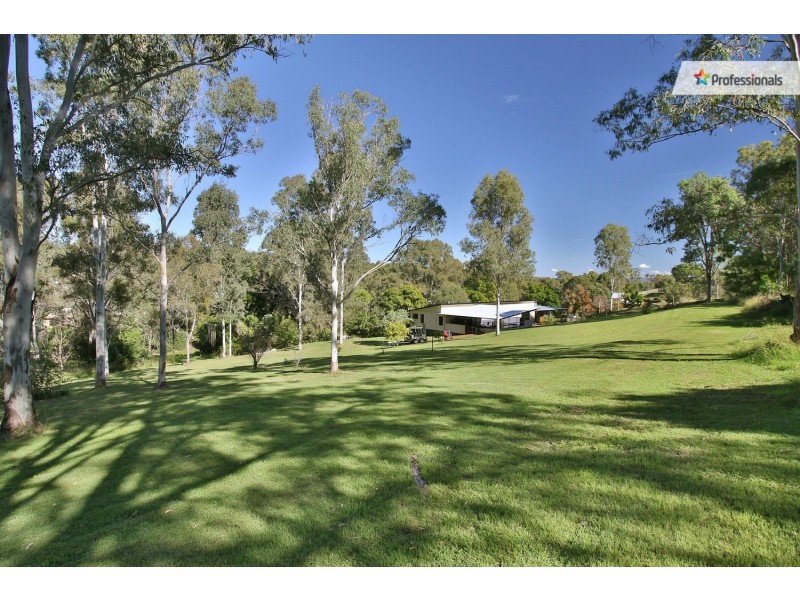 215 Bamboo Drive, Cedar Vale QLD 4285