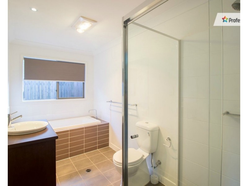 63 Huggins Avenue, Yarrabilba QLD 4207