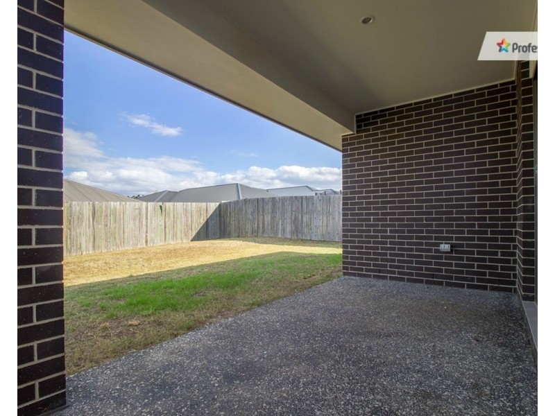 63 Huggins Avenue, Yarrabilba QLD 4207