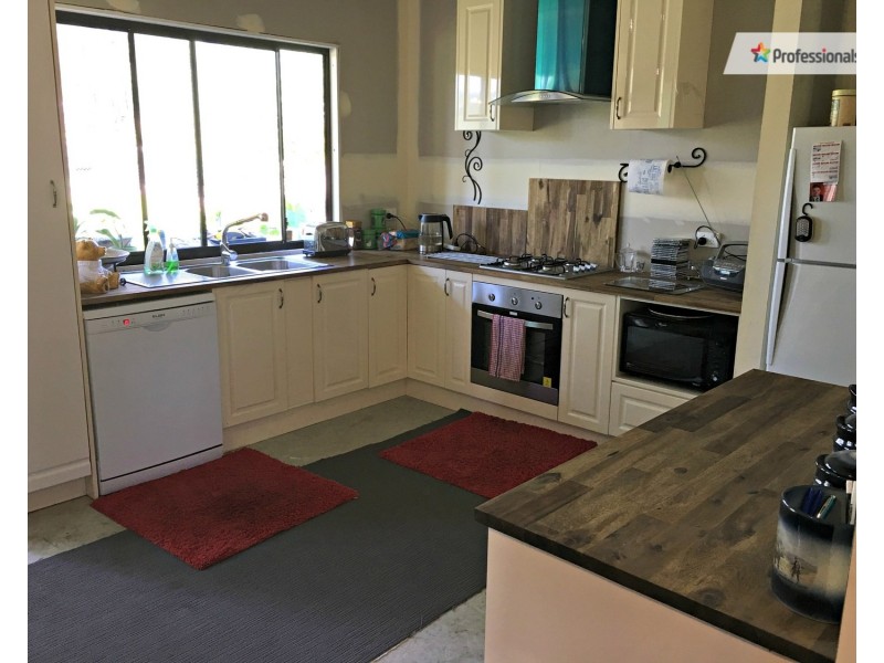 69 Hinchcliffe Road, Logan Village QLD 4207